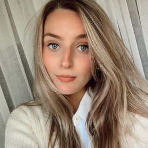 Meet your Posher, Monica